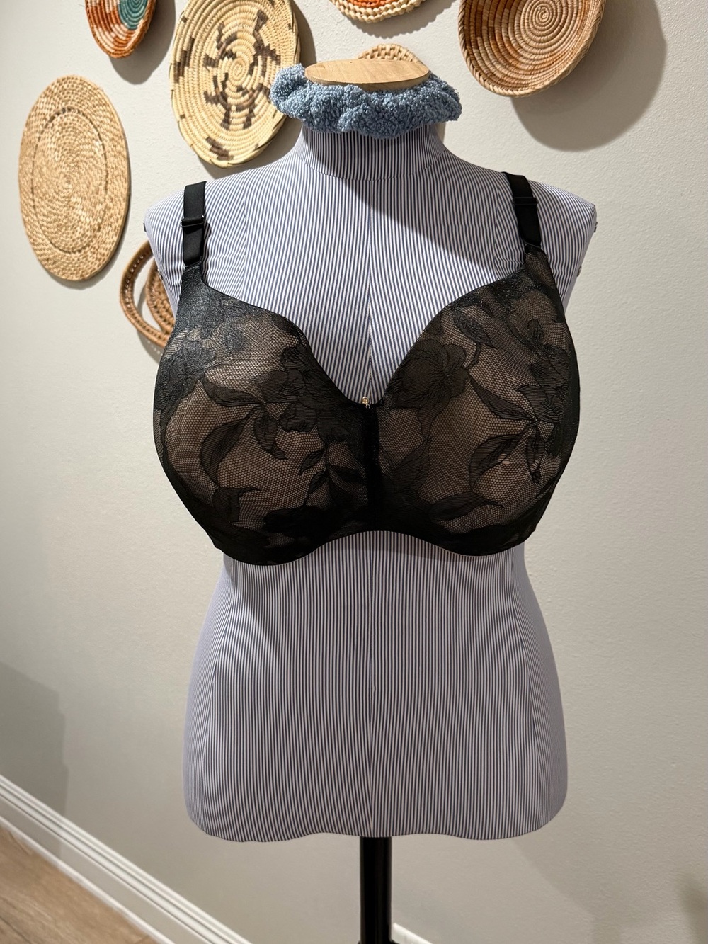 Cacique Black Floral Lace Full-Coverage Bra